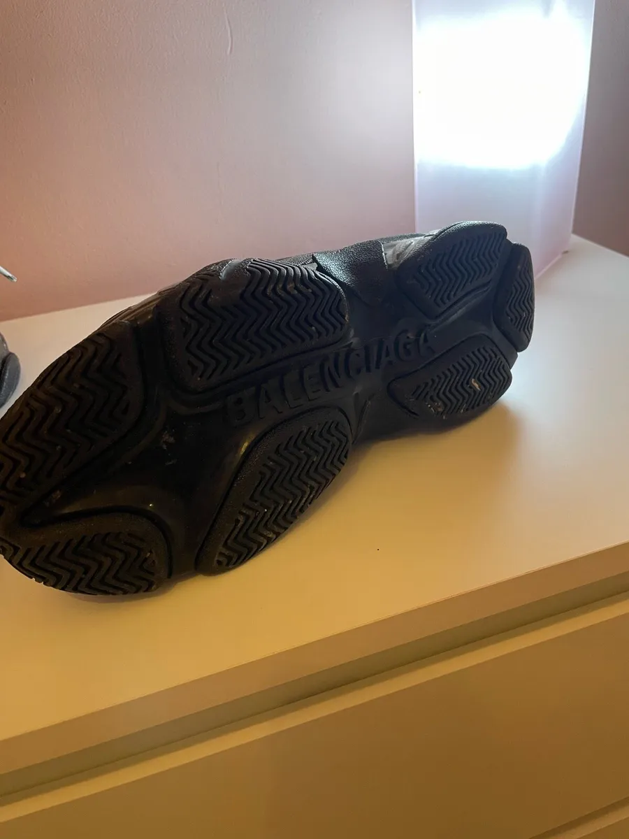 Balenciagas - Image 2
