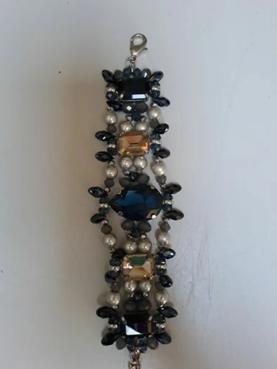 Karma Bracelet blue and Sparkly - Image 1