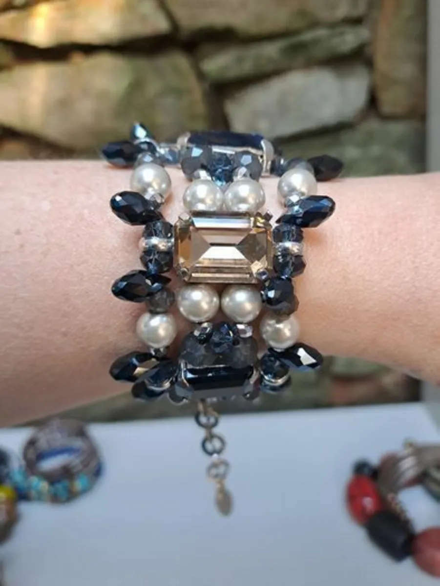 Karma Bracelet blue and Sparkly - Image 4