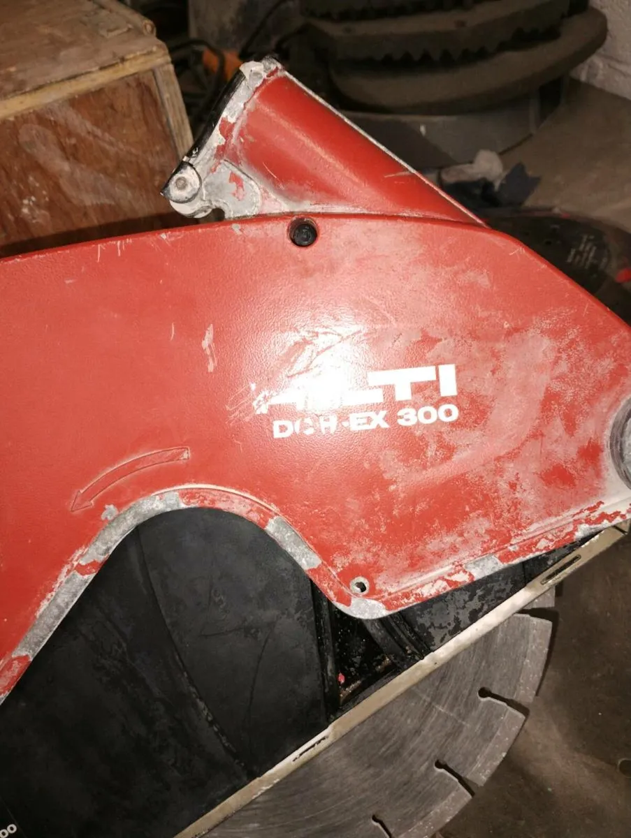 Hilti consaw 110v - Image 2