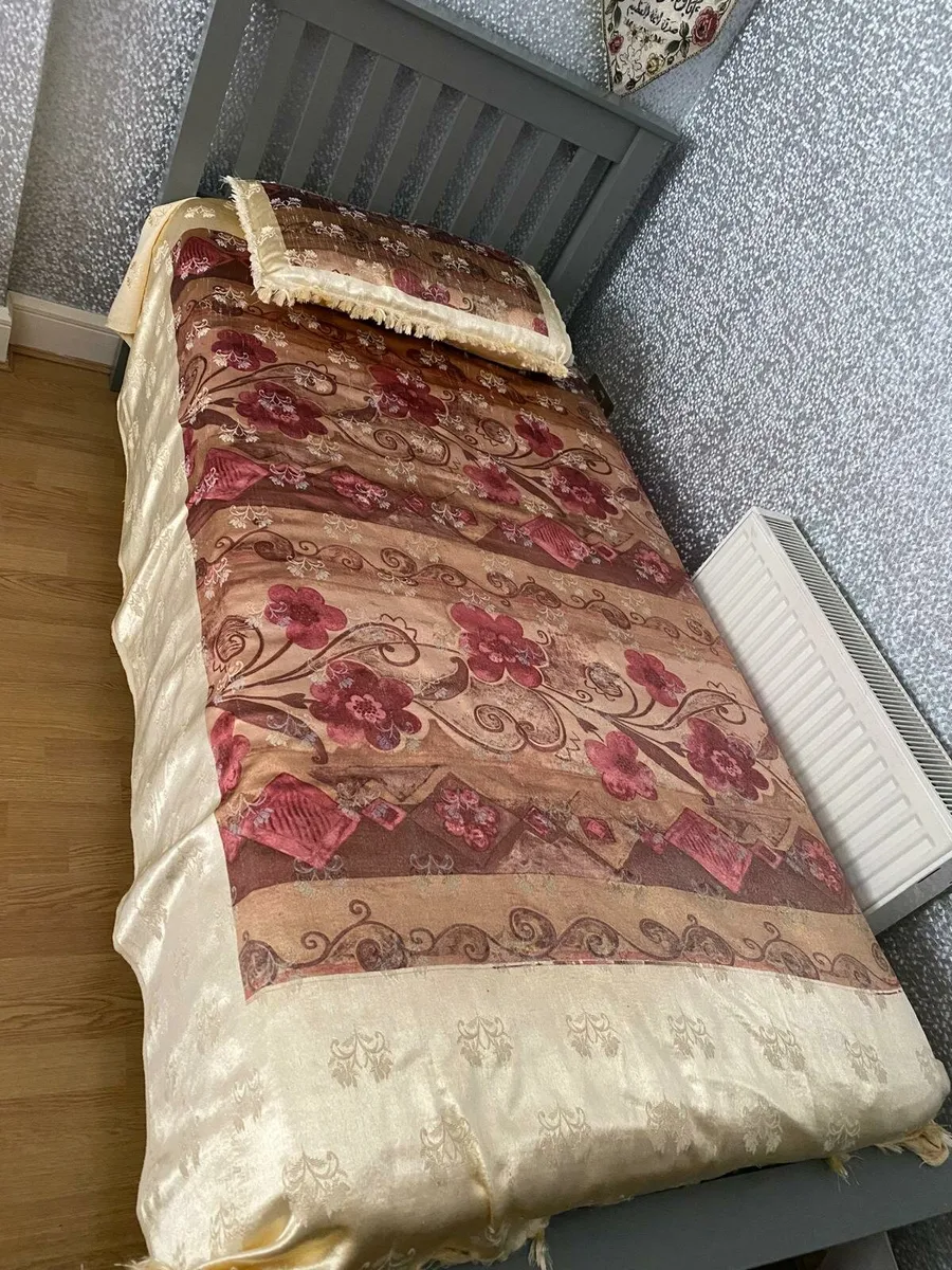 Single bed with Mattress - Image 1
