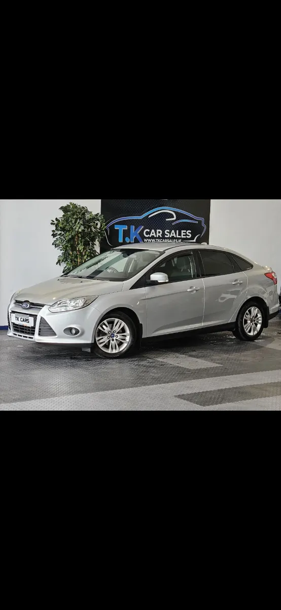 12 FORD FOCUS EDGE SALOON - Image 1