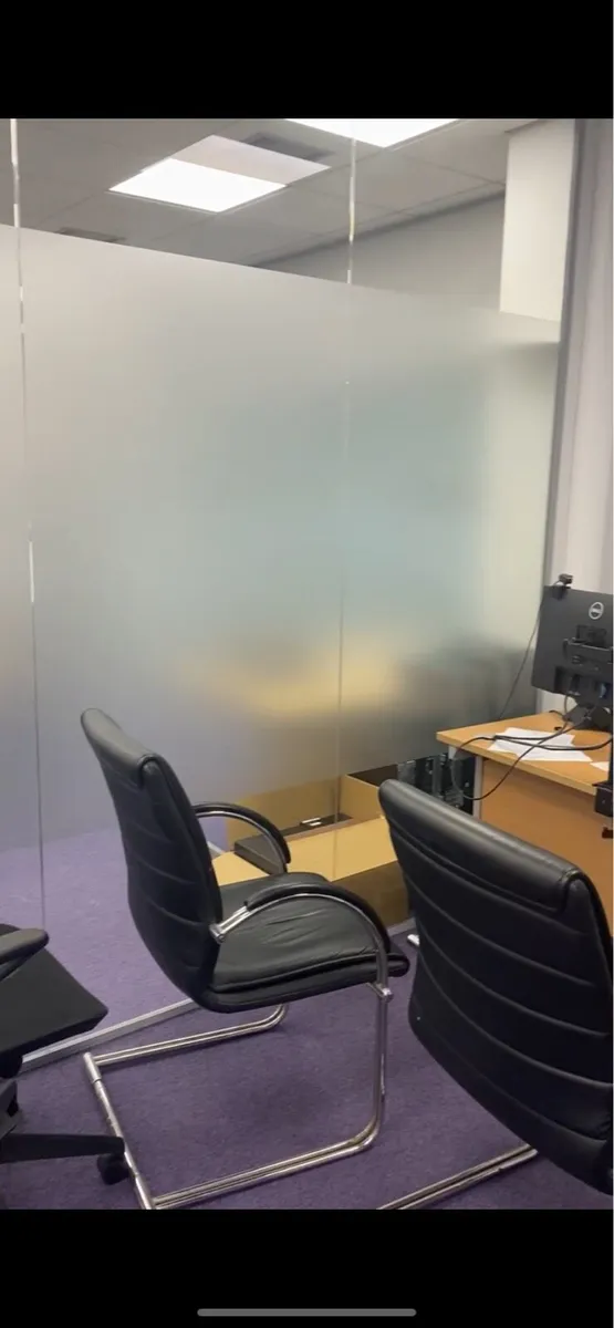 Glass partition - Image 1