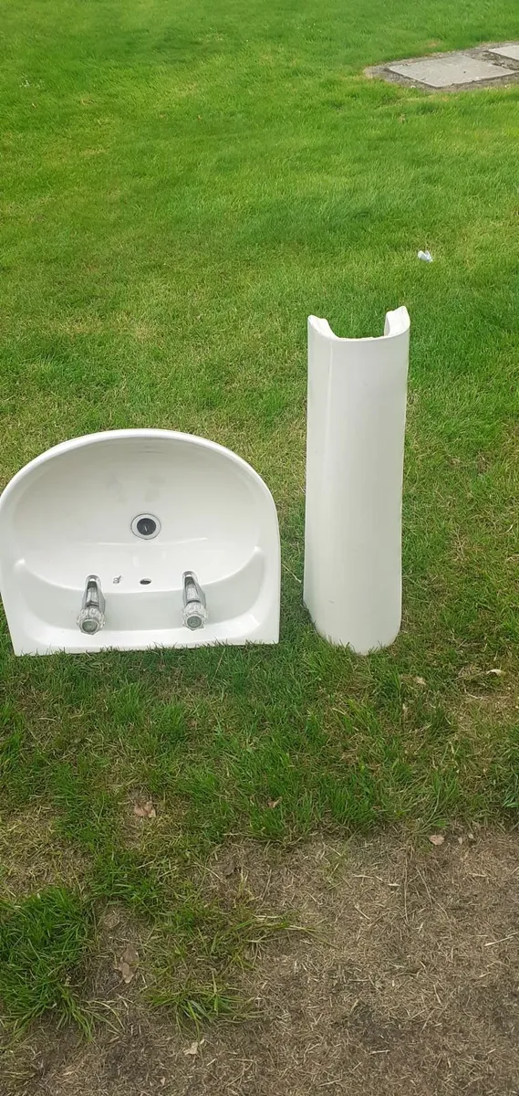 Wash hand basin
