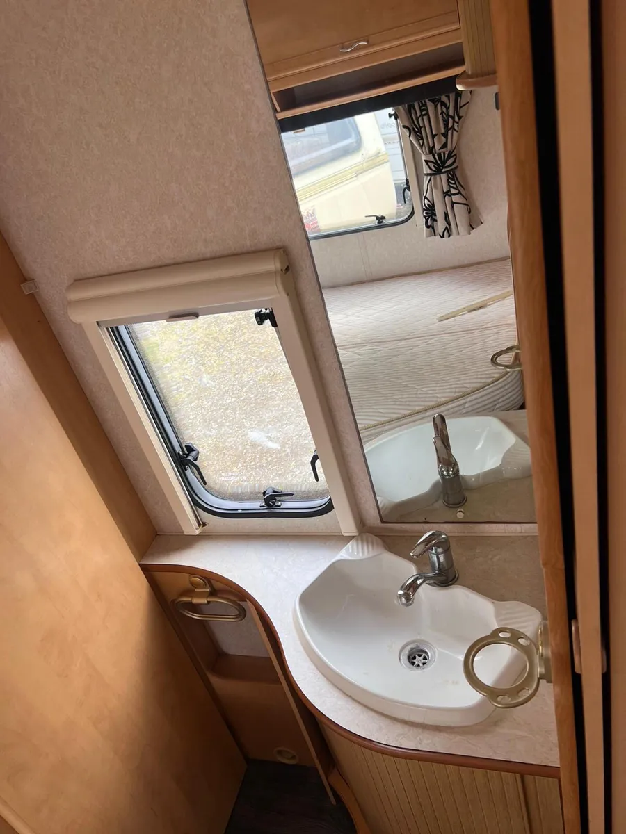 ✨BARGAIN BAILEY PAGEANT 4 BERTH FIXED BED✨ - Image 4