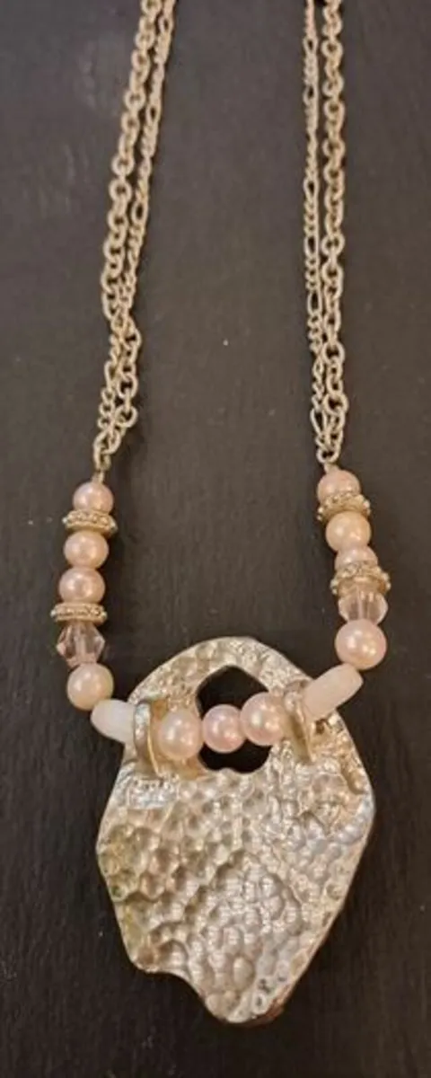 Orange and pink Necklace - Image 2