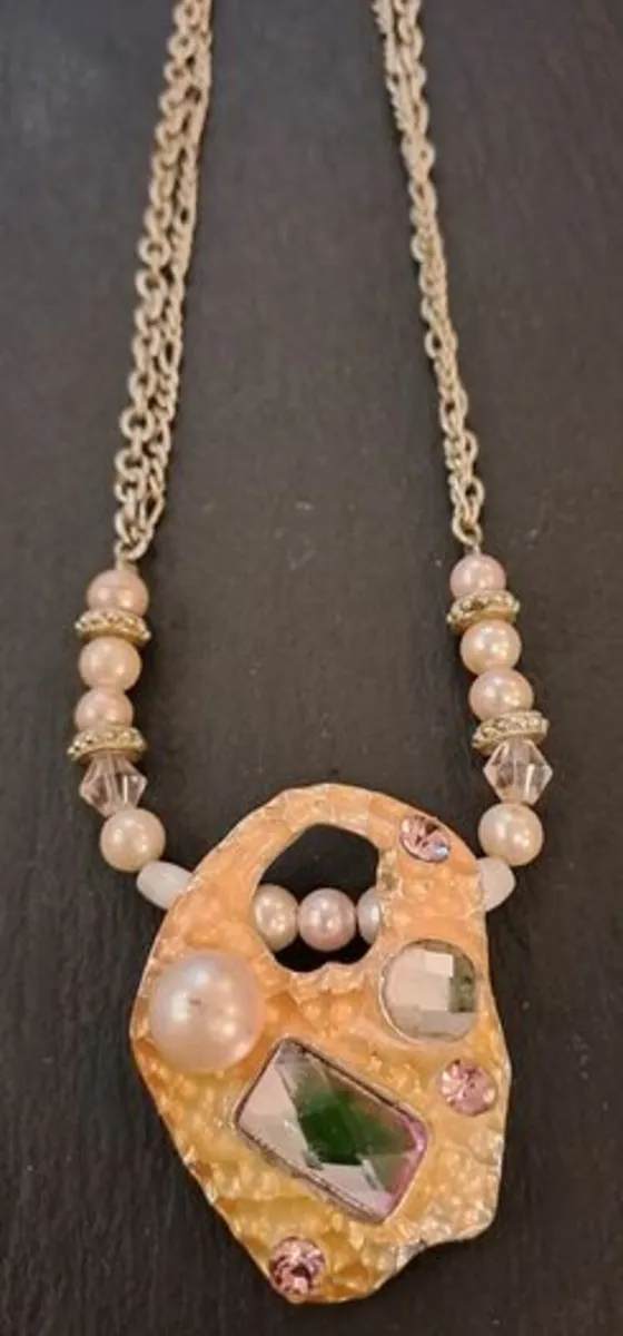 Orange and pink Necklace - Image 3