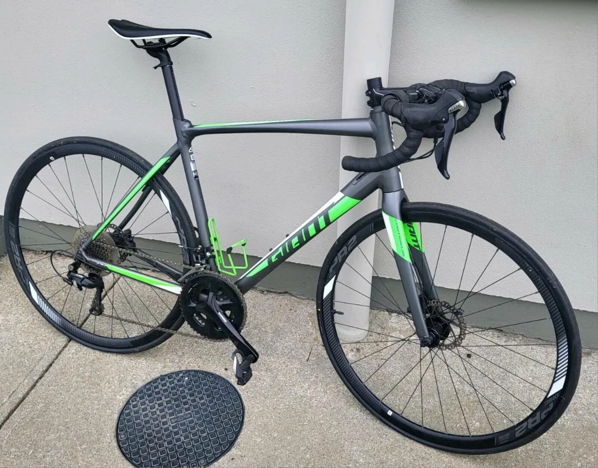 GIANT CONTEND SL1 ROAD BIKE - Image 3