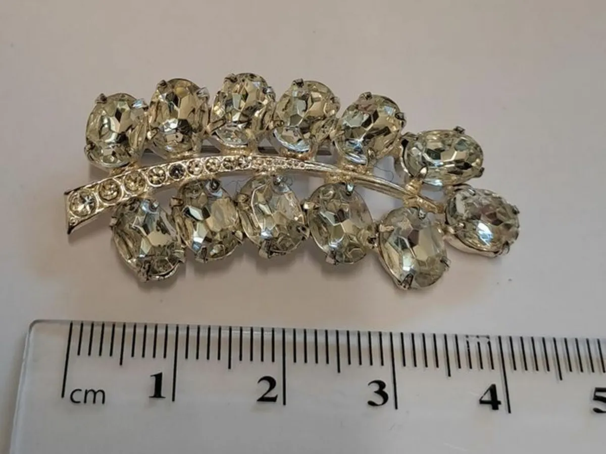 Diamond brooch - Image 4