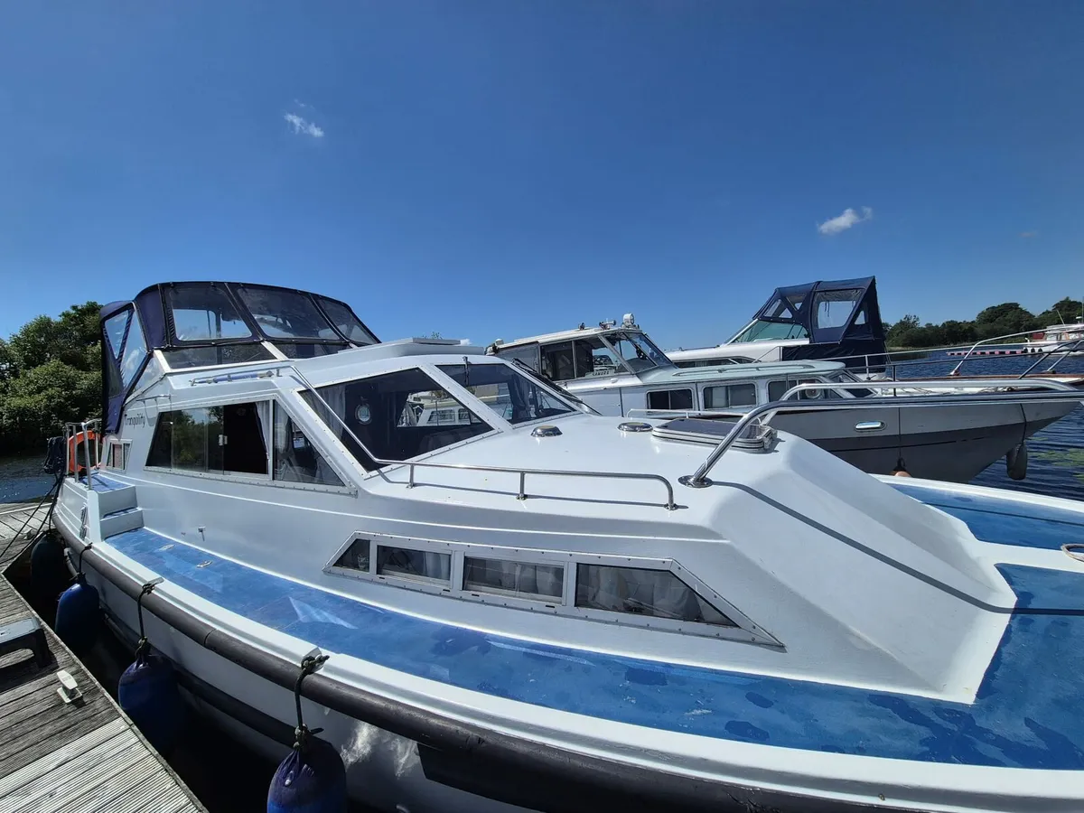 Aquafibre/Broom 32  Motor Cruiser - Image 1