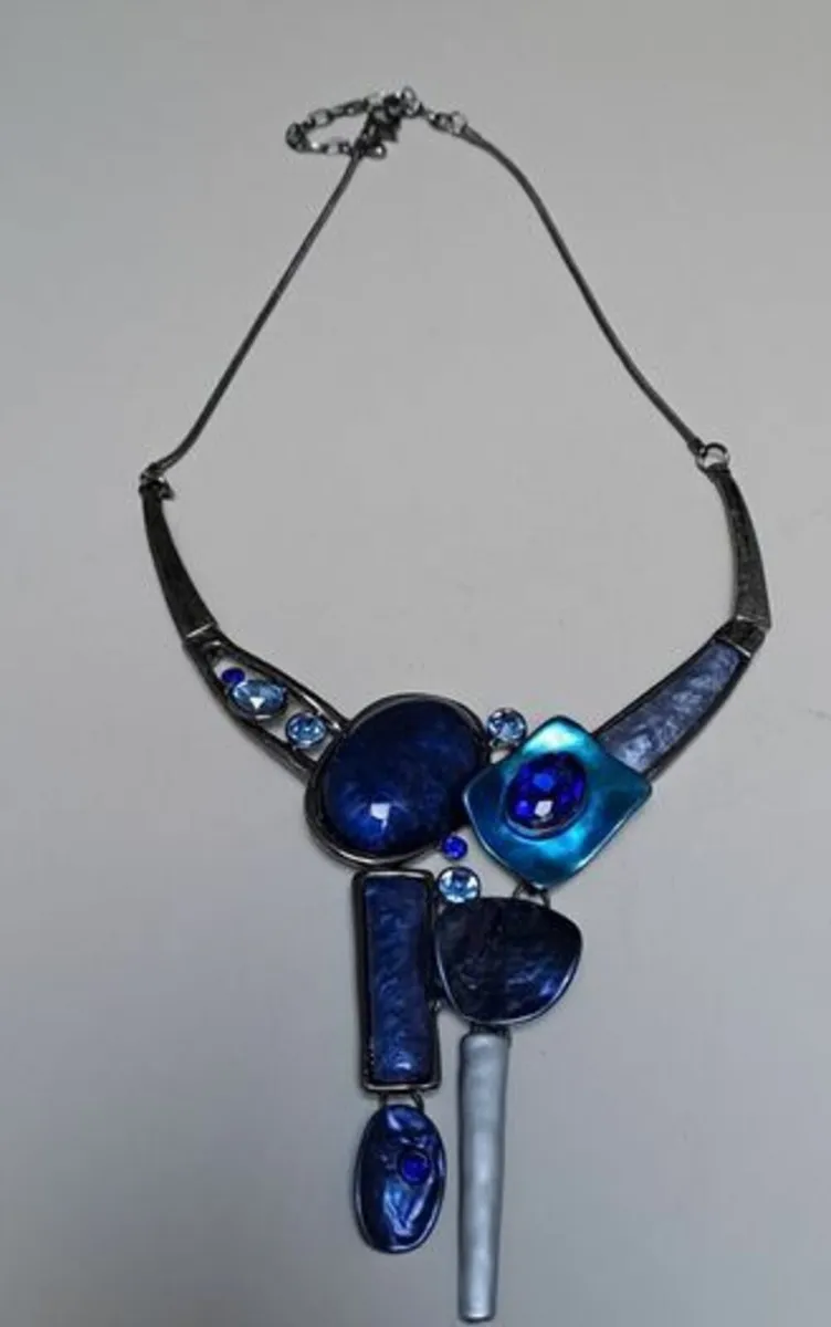 Exquisite blue necklace - Image 1