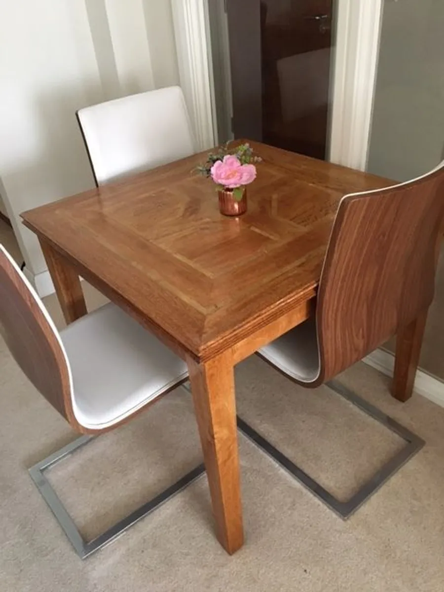 Kitchen - Dining room table & chairs