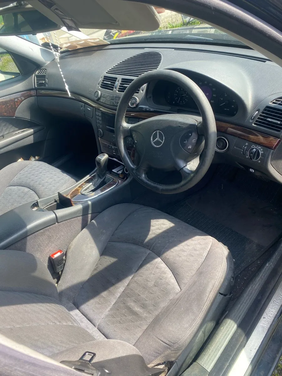 Mercedes E220 CDI - Image 4