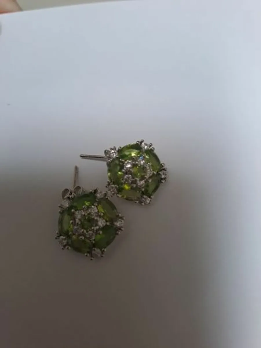 Sterling silver earrings with green peridot - Image 3