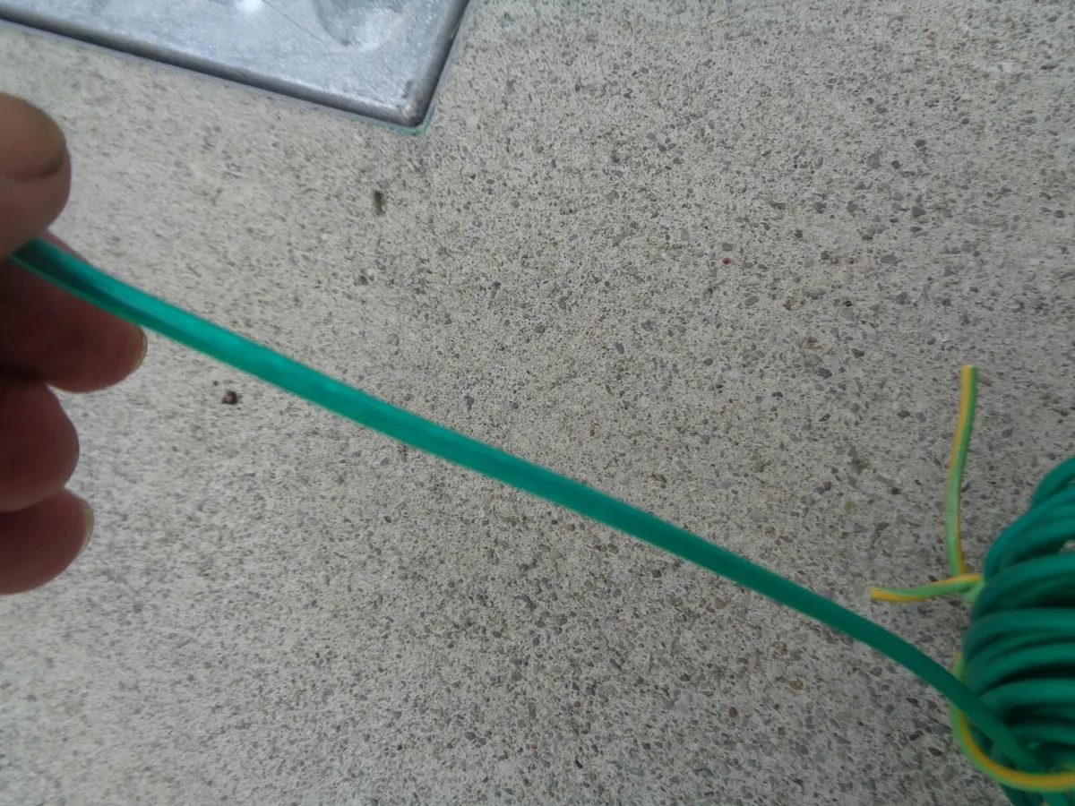 Green Plastic Clothes Line x 2 for Sale - Image 2