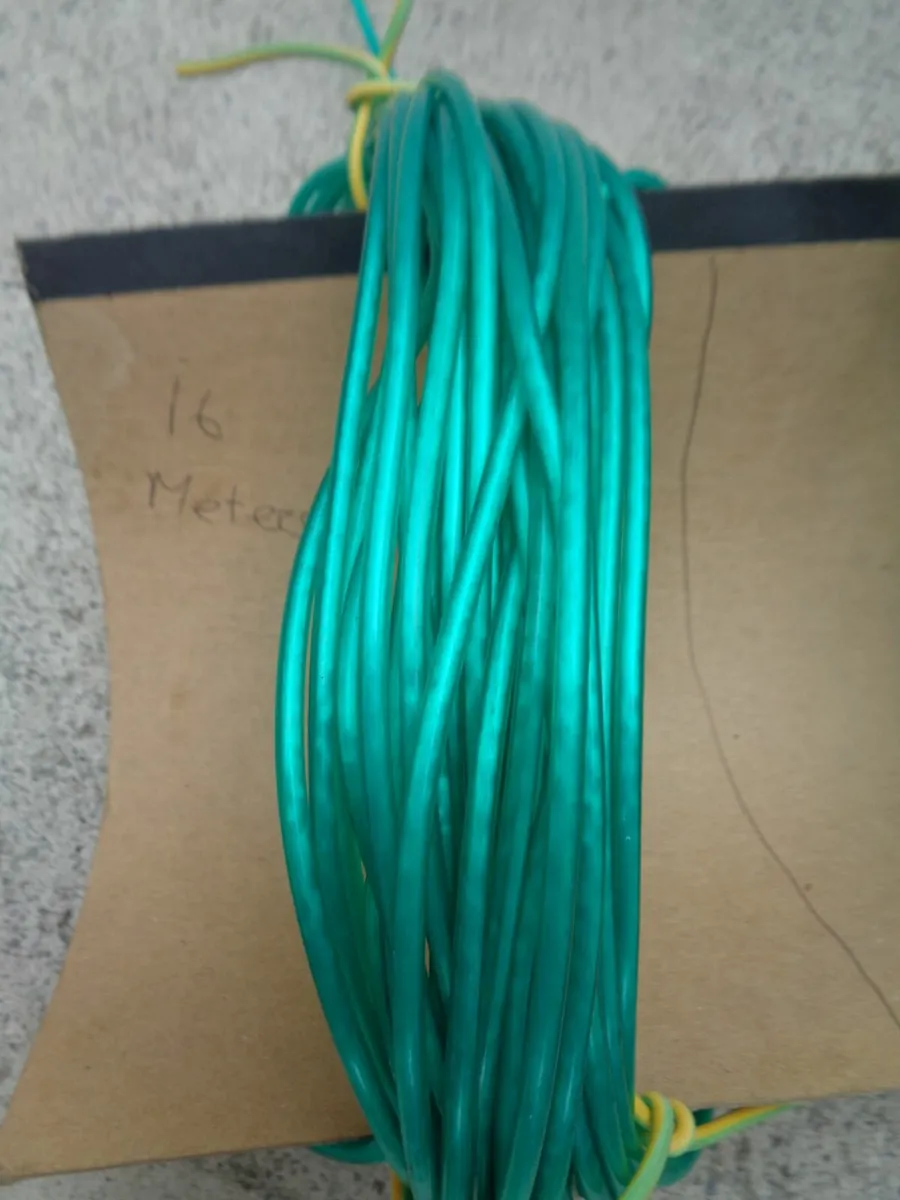 Green Plastic Clothes Line x 2 for Sale - Image 3