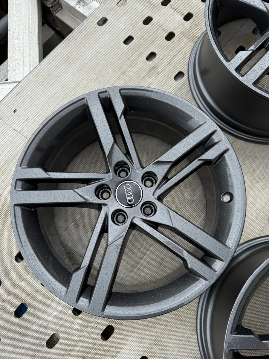18” genuine audi in new condition - Image 2