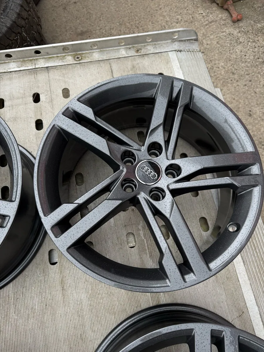 18” genuine audi in new condition - Image 4