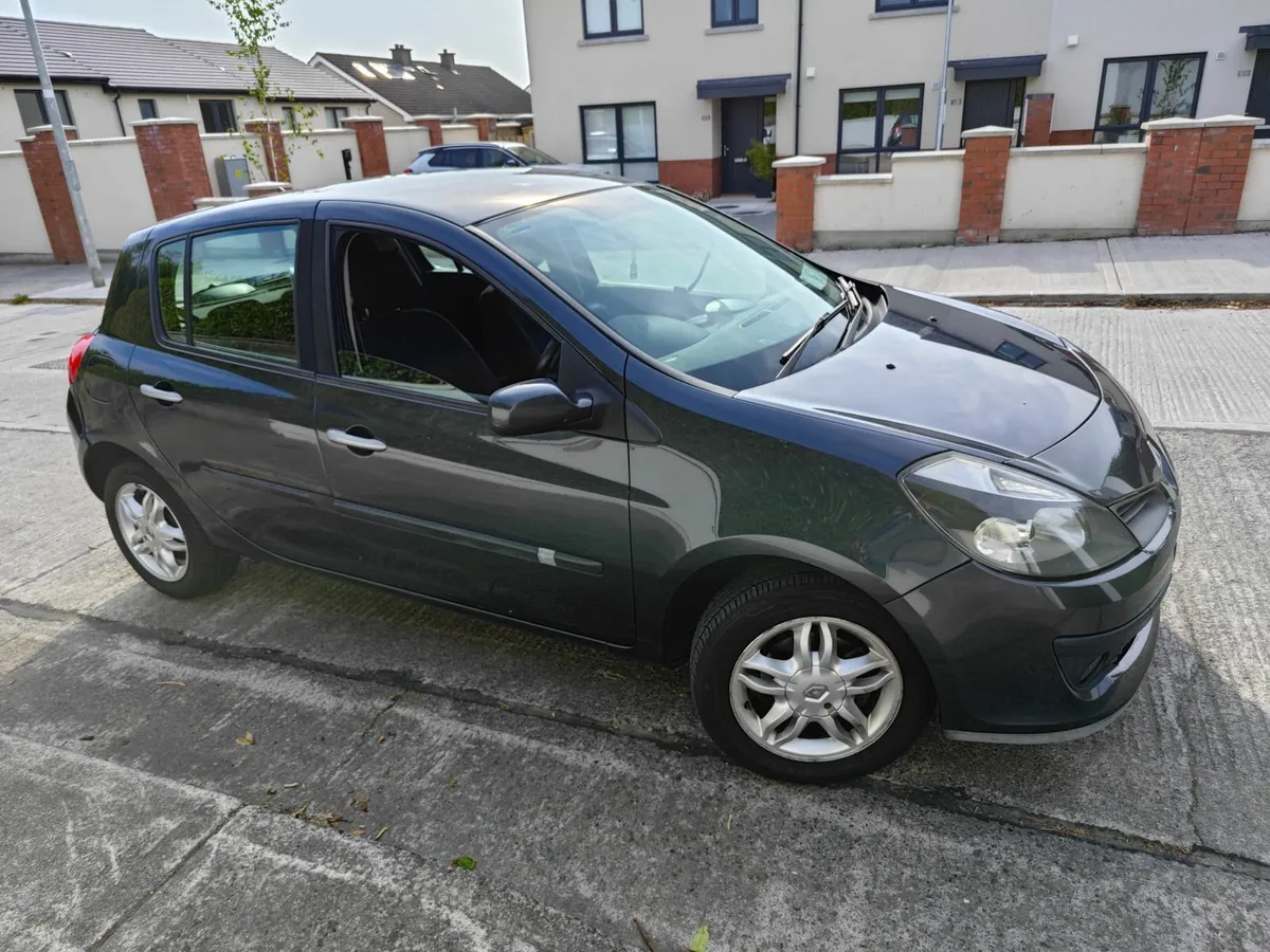 Renault Clio 2006 - Image 2