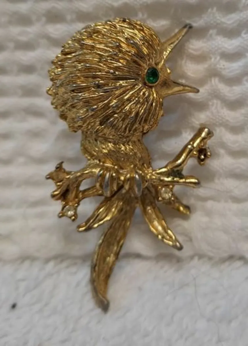 Vintage brooch bird on branch - Image 1