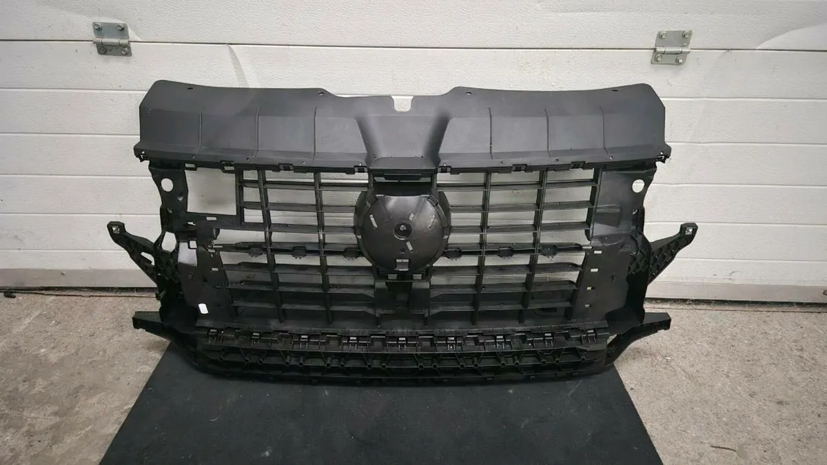 Grill for VW AUDI VOLVO HYUNDAI - Image 1