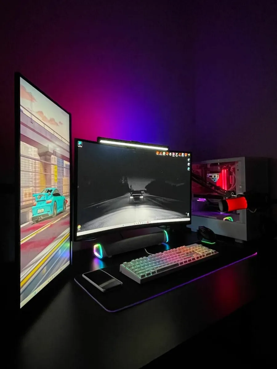 PC 4070 TI SUPER / AMD Ryzen 7 9800X3D - Image 1