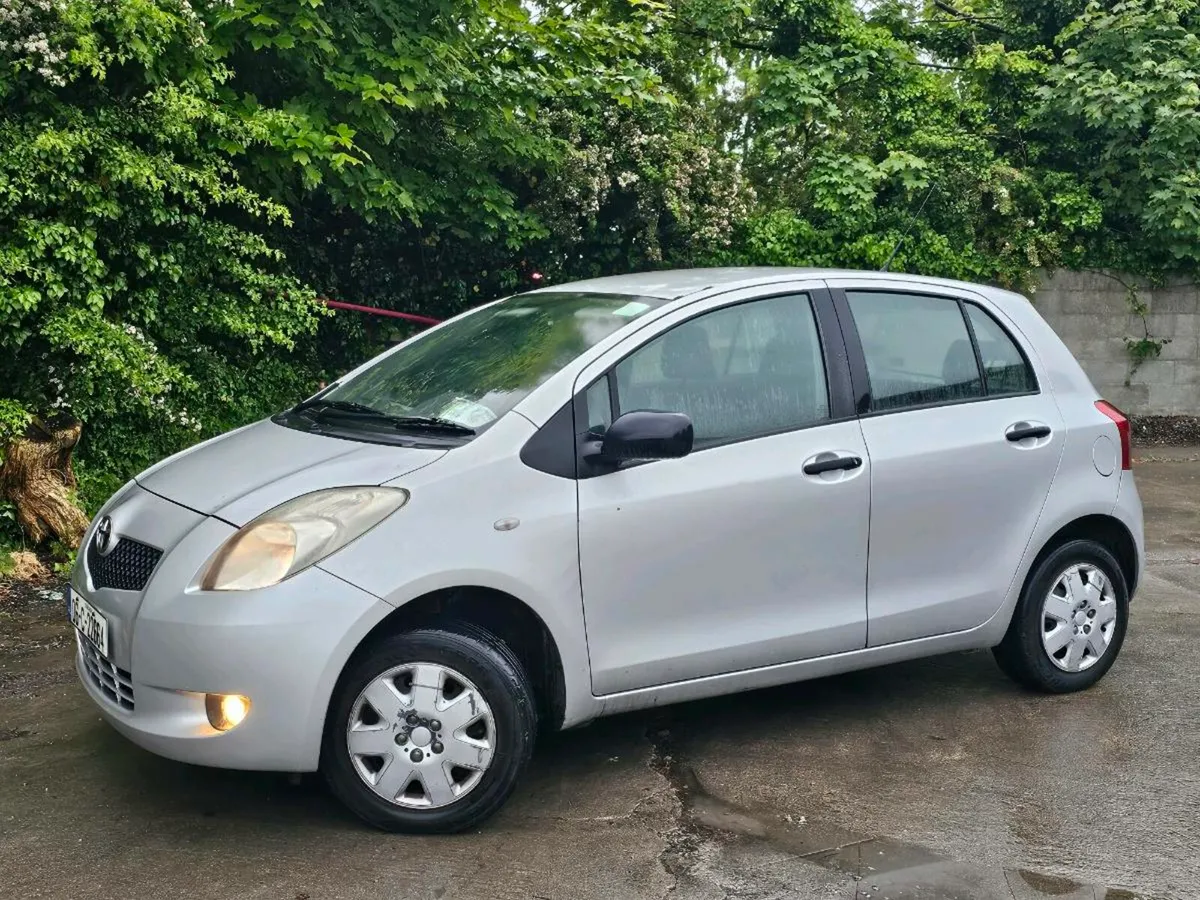 €699 Toyota yaris 1.0L taxed 08.25 €699 - Image 3