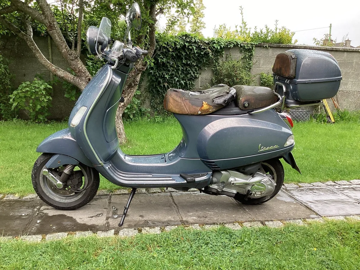 2007 Vespa 125 - Image 4