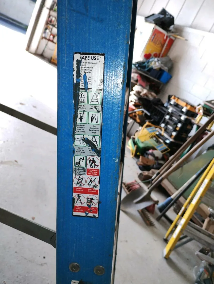 A-frame ladder - Image 2