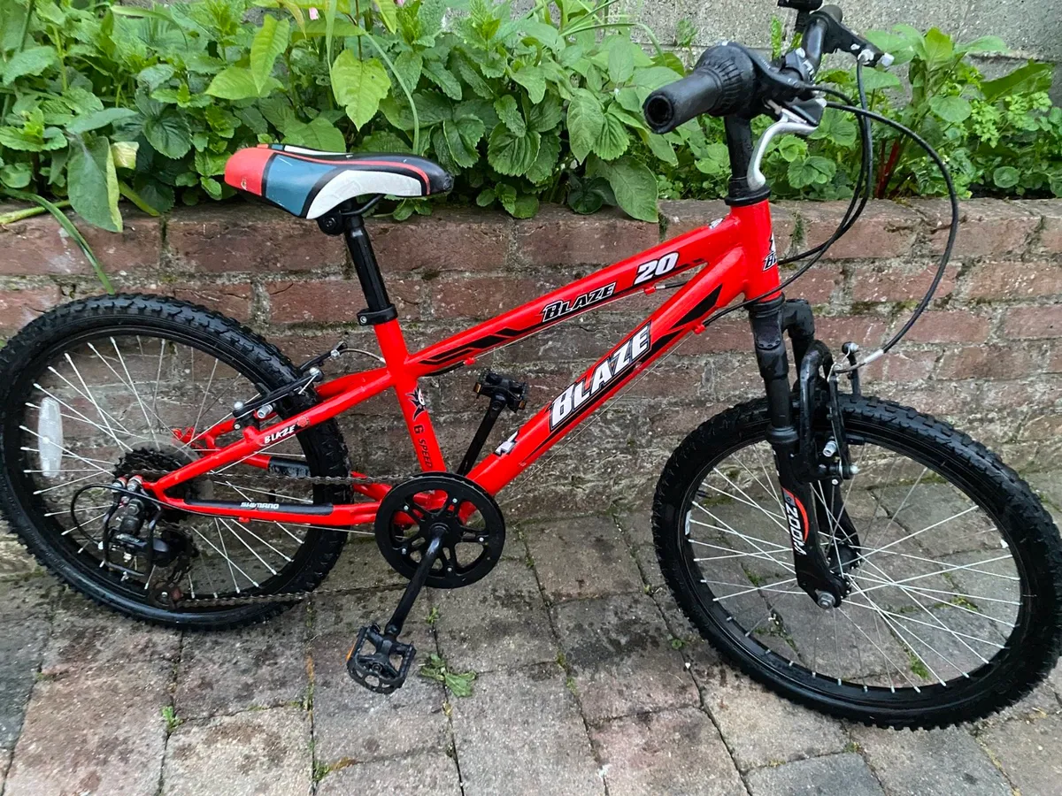 Boys bike size 20 n great condition working 100% - Image 1