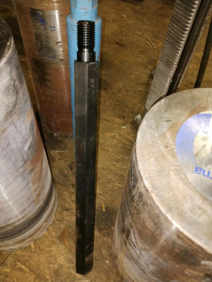 Big core drill and bits - Image 2