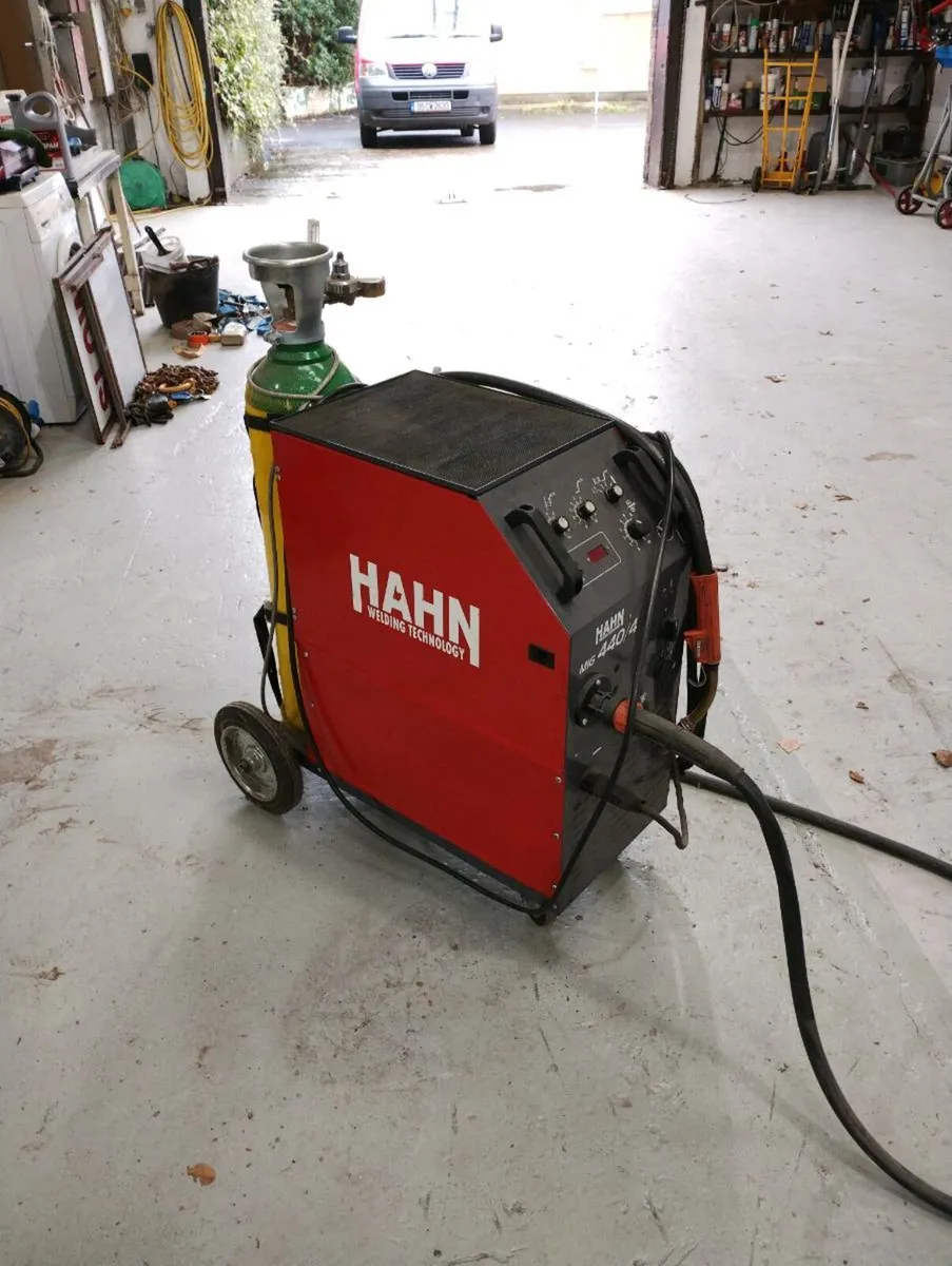 3 phase mig welder - Image 1