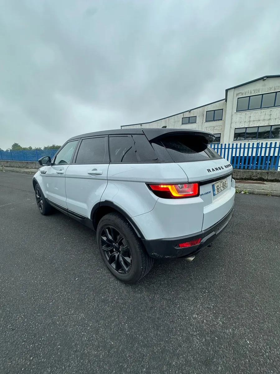 Range Rover Evoque Diesel - Image 3