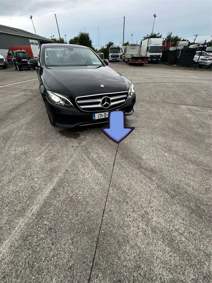 2017 Merc E 220d  NOT CRASHED - Image 1
