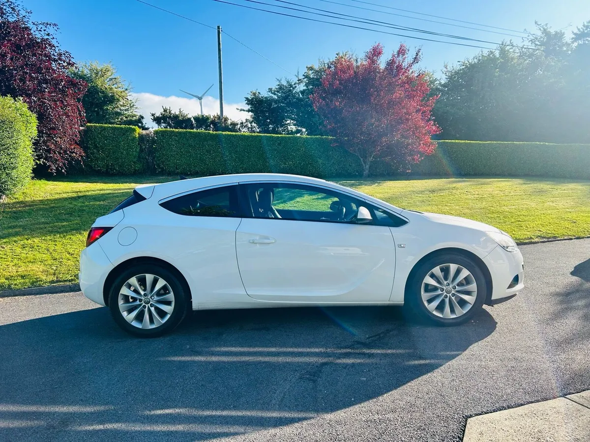 Opel Astra GTC 1.6 Cdti 2015 LOW KMS - Image 3