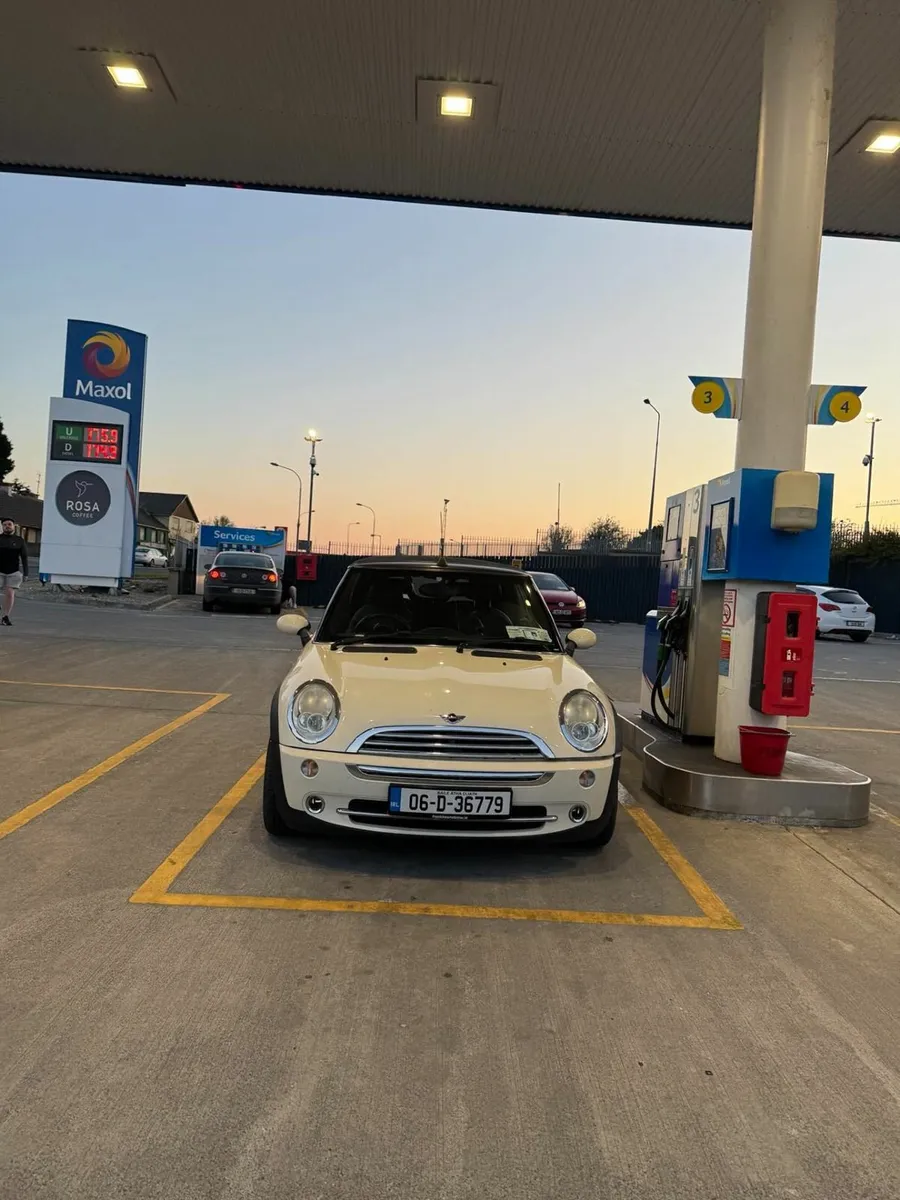 Mini Cooper 2006 - Image 1