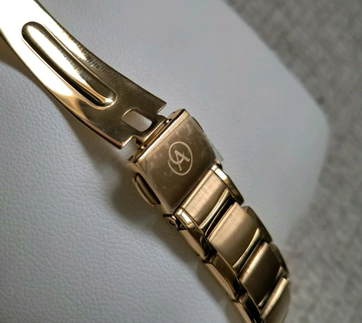 Accurist Ladies Watch - Image 3