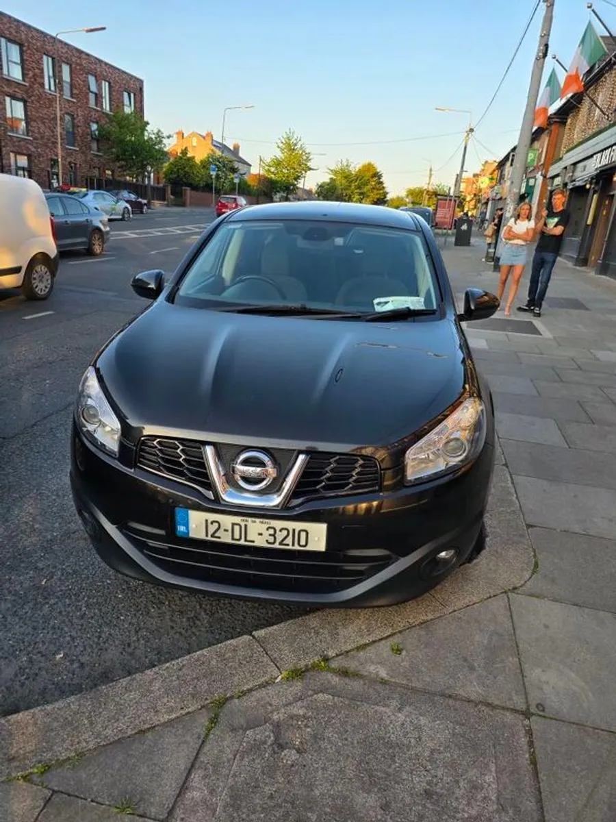 2012 Nissan Qashqai+2 - Image 1
