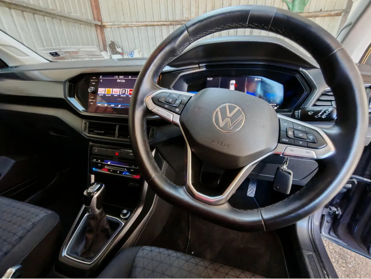 VOLKSWAGEN T-CROSS LIFE 1.0 TSI D7F 110HP - Image 4
