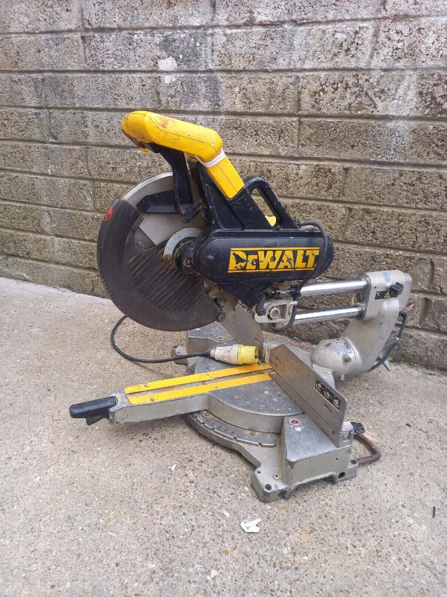 DeWalt 12 Inch Chopsaw - Image 2