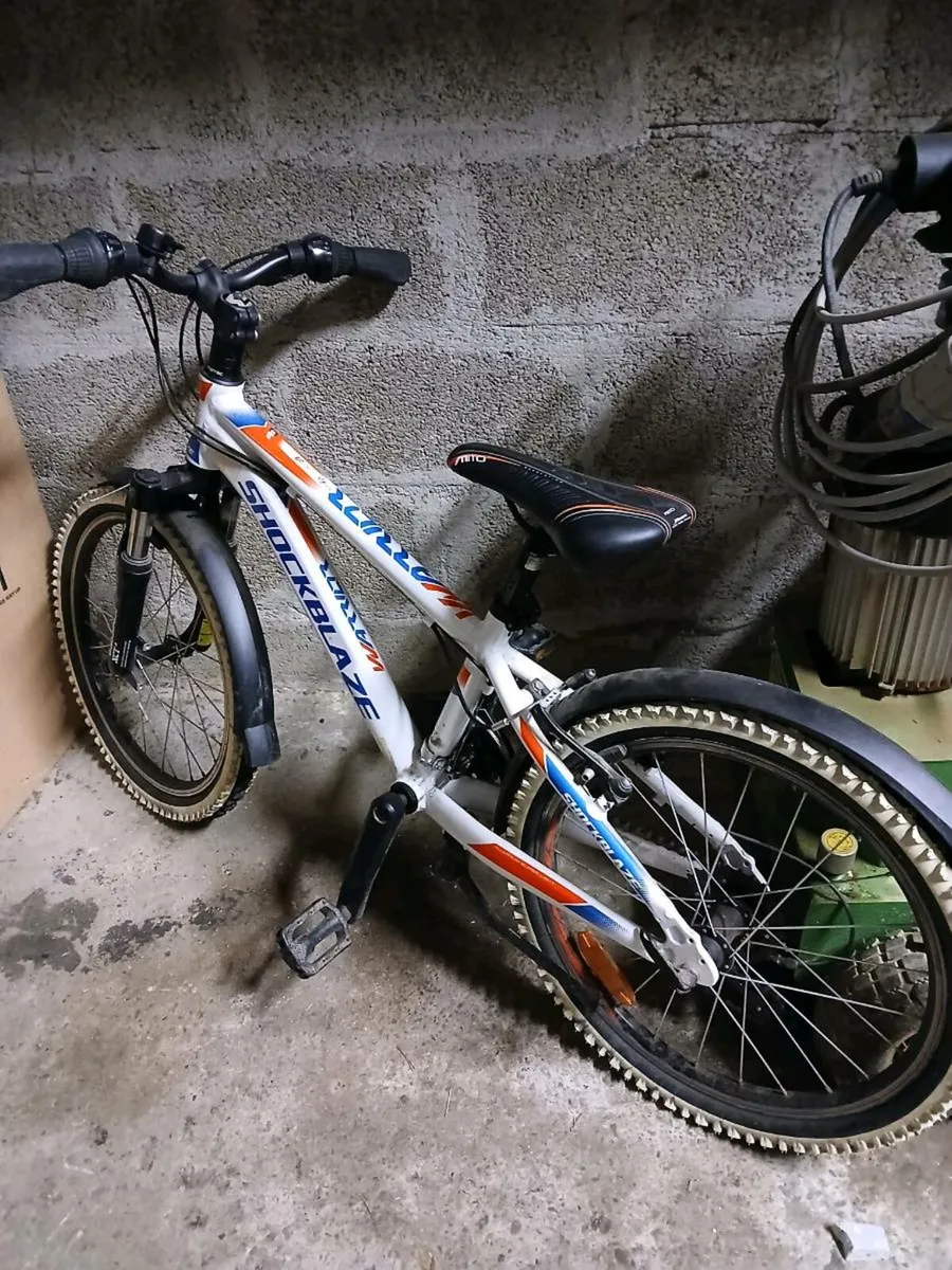 2x Kids bikes, 1 like new - Image 2
