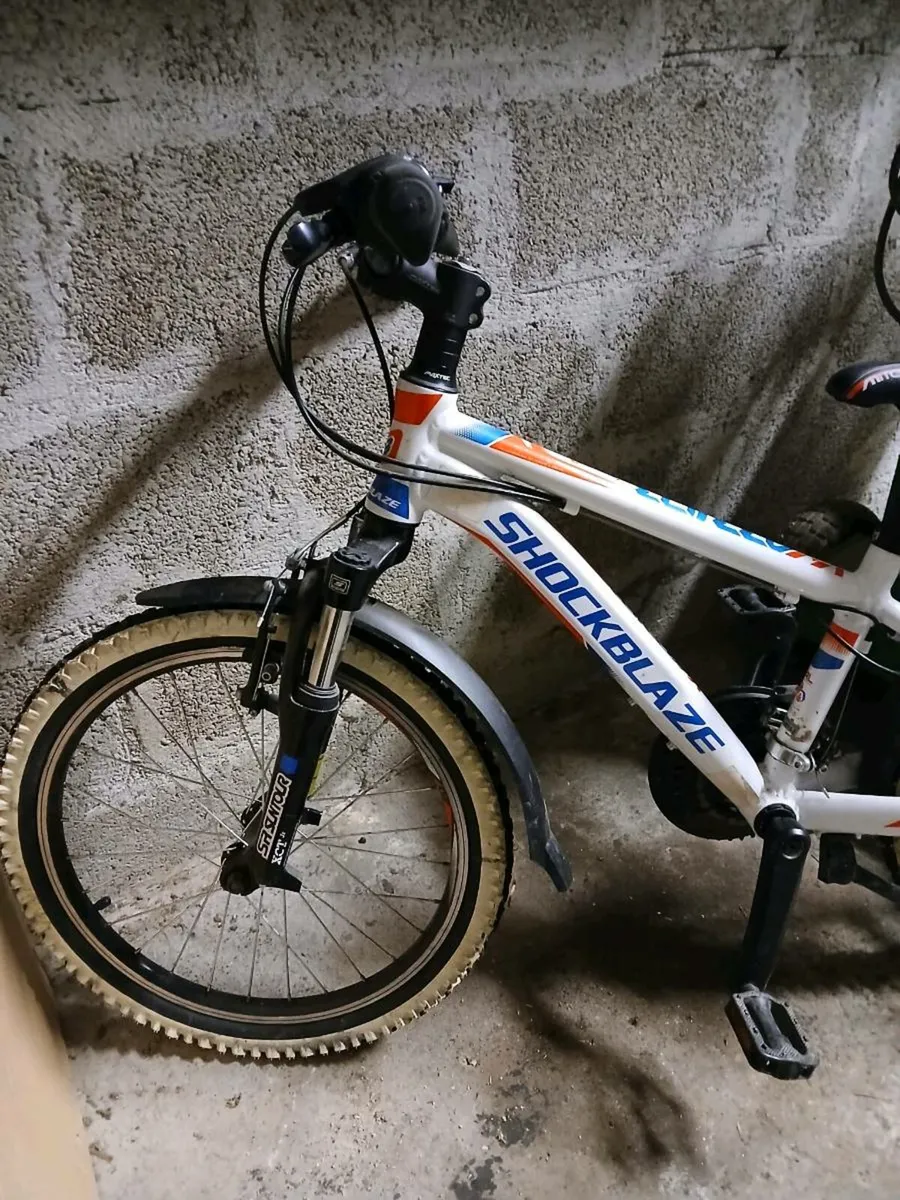 Kids bikes like new, only used few times - Image 2