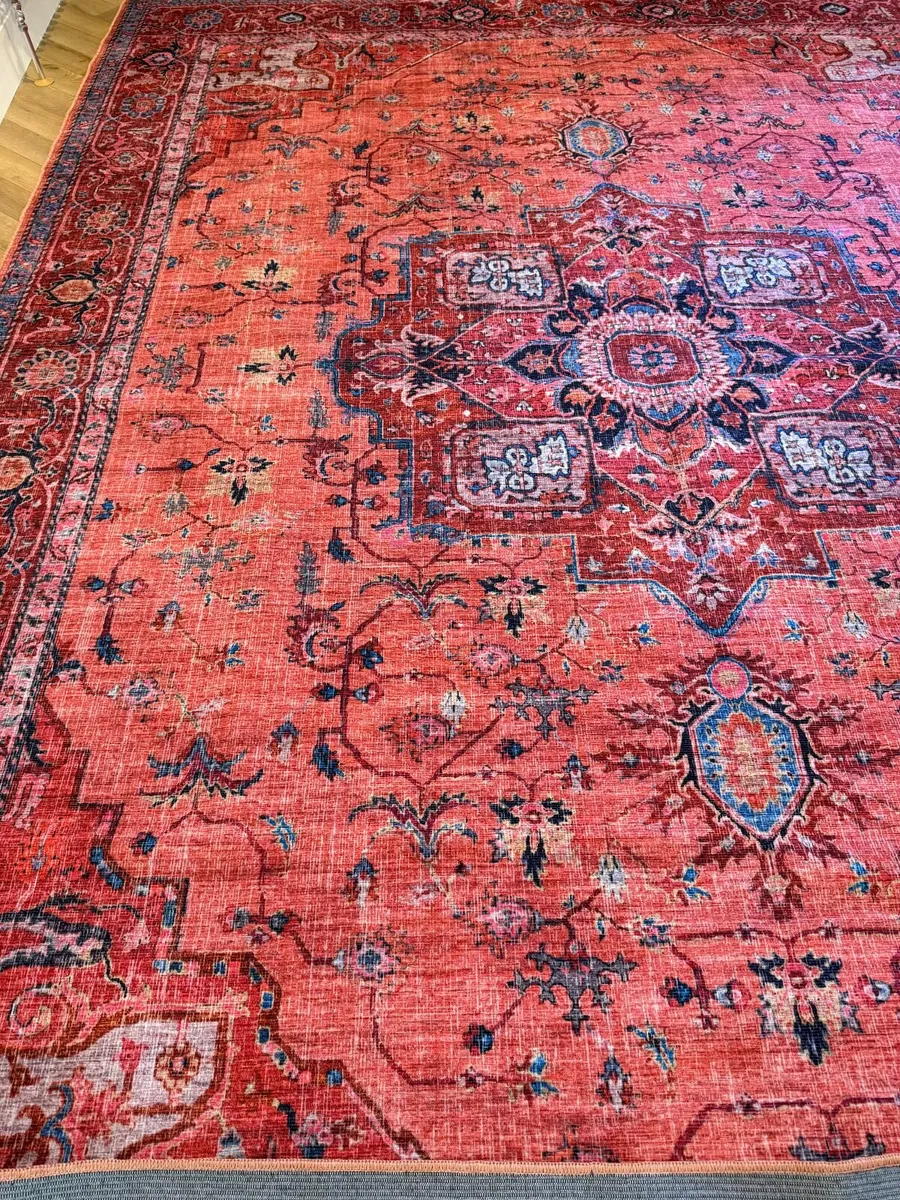 Red mosaic rug 300 x 400 - Image 2