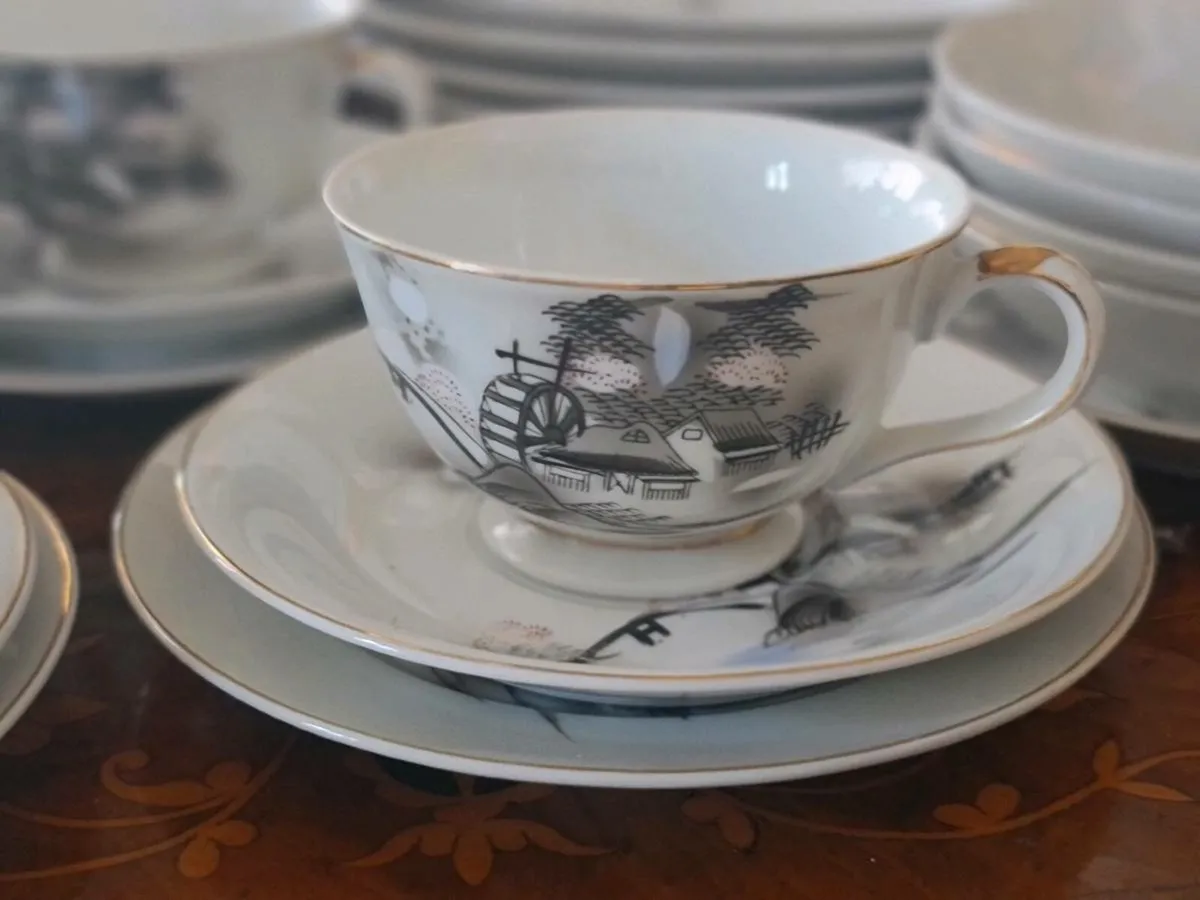Hayasi kutani tea and dinner set 52 pieces - Image 3