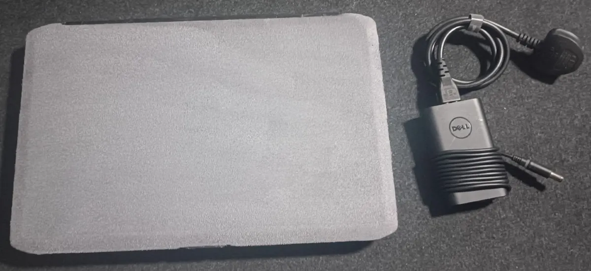 Dell Latitude E5530 i7 Windows 11 Laptop - Image 3