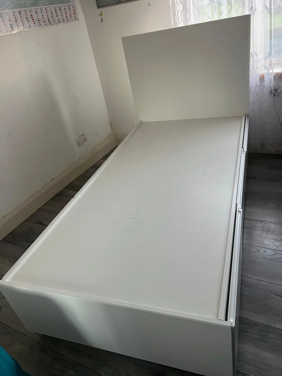 Bed - Image 4