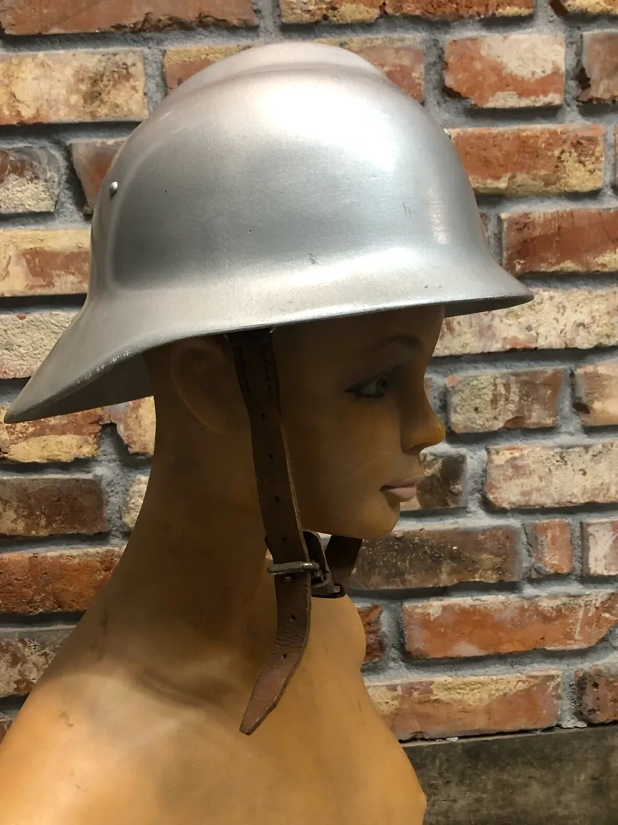 Vintage fire helmet - Image 3