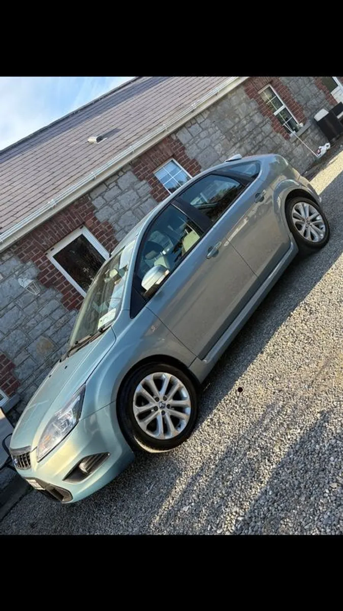 2009 Ford Focus Zetec S Manual - Image 2