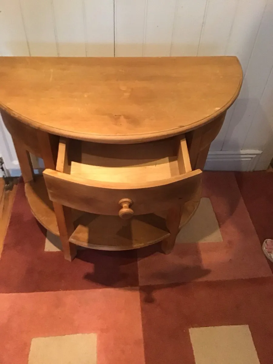 HERITAGE SOLID PINE HALF MOON TABLE - Image 3
