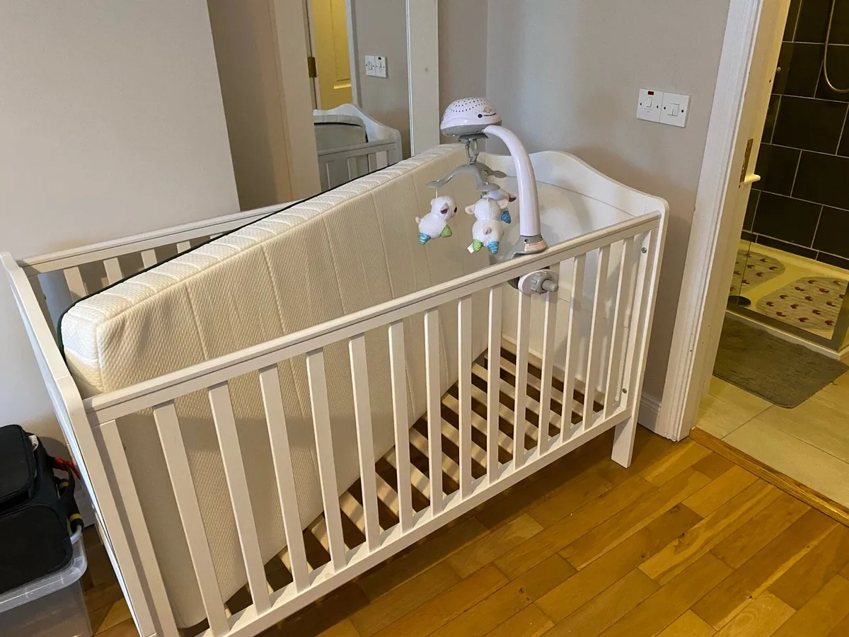 Cot - Image 1